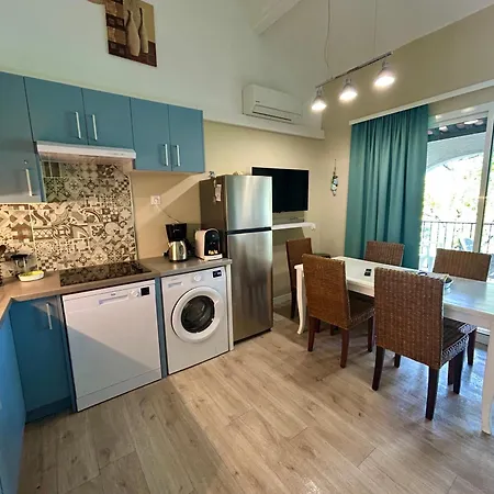 Appartement Les Restanques Bruyeres 2103 Proche Piscine